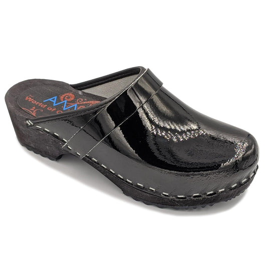 AM-toffeln 100 Clogs in Black Patent