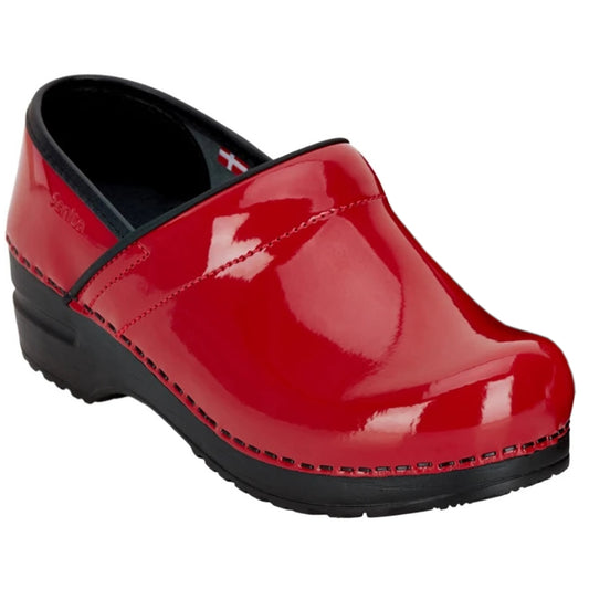 Sanita Professional Patent Closed Clogs in Red (457406)